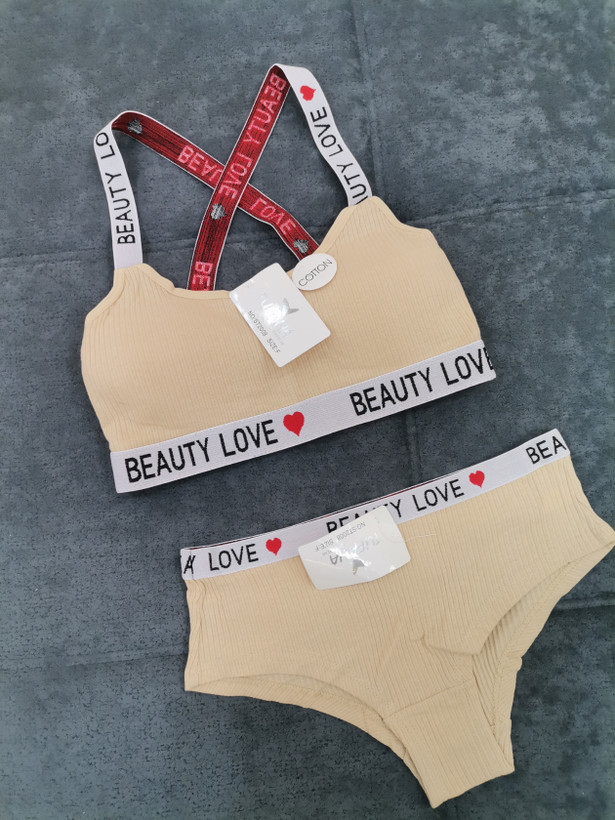 ست نیمتنه و شورت کبریتی پاستیلی دخترانه تینیجری مدل beauty love