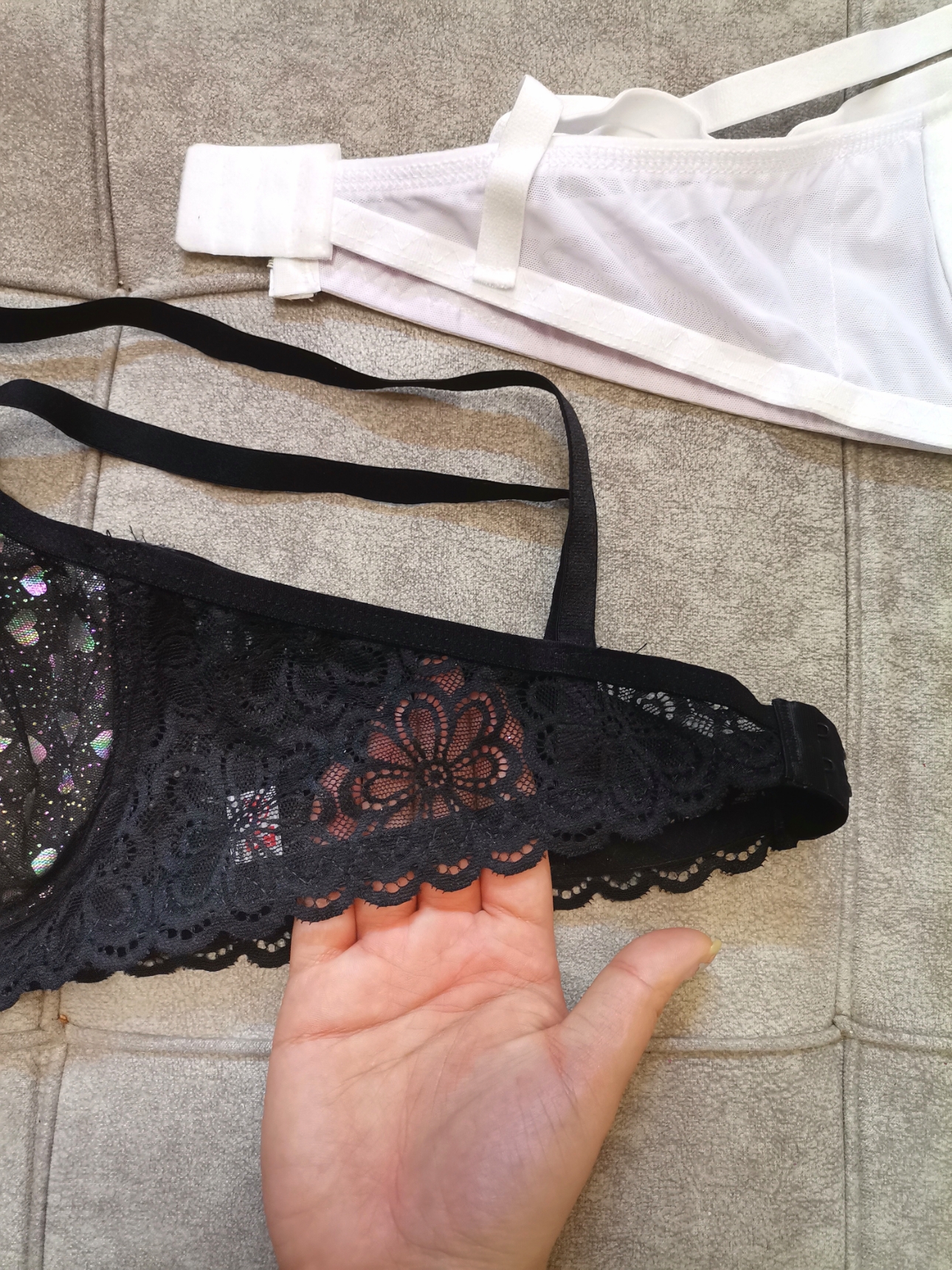 ست سوتين و شورت تور طرحدار هلوگرامی زنانه مدل هارنس دار- 75تا90