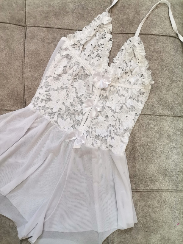 بادی رامپر یکسره سرهمی فانتزی زنانه تور گیپور مدل بند گره ای فریسایز لارج تکسایز 38تا42