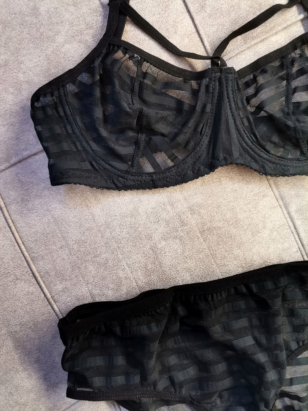 ست سوتین و شورت فنردار زنانه تور اتوبانی مدل هارنسی سایزبندی 75-90
