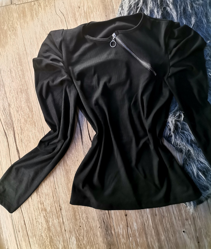 بلوز کبریتی لانگ اسلیو زنانه دخترانه مدل زیپی سرشانه پلیسه فریسایز 40تا44ریز