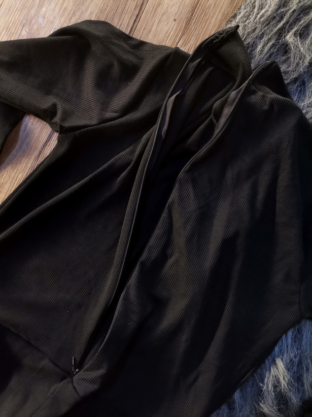 سرهمی اورال آستین بلند کبریتی زنانه فانتزی مدل ماری یکسره یقه 3سانت فریسایز 40-42 به 44جذب فیت ، حلقه فلزی ضدحساسیت زیپ مخفی